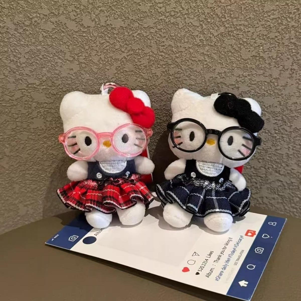 Sanrio Hello Kitty Plush Key Charm